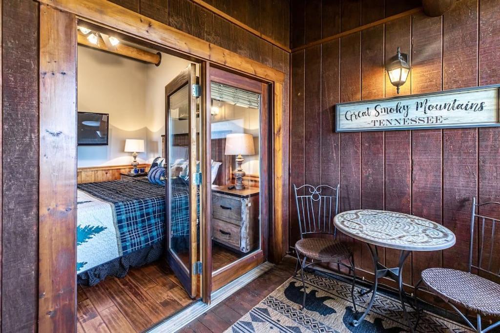 Holiday home Dollywood Family Resort: Seasonal Pools, Hot Tub & Arcade
